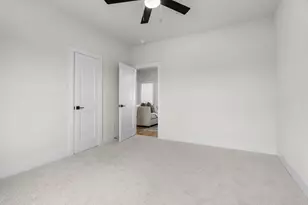 2340 Alsiddiq Dr, Irving, TX 75062 - Photo 20