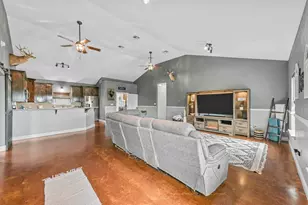 125 Odel Dr, Weatherford, TX 76085 - Photo 4