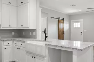 828 Bell St, Sulphur Springs, TX 75482 - Photo 14