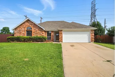5601 Fairway Circle, Haltom City, TX 76117 - Photo 1
