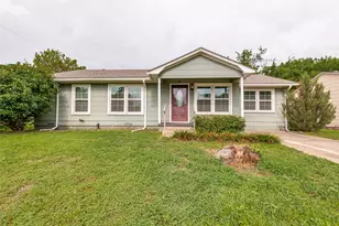 1901 Buck St, Gainesville, TX 76240 - Photo 2