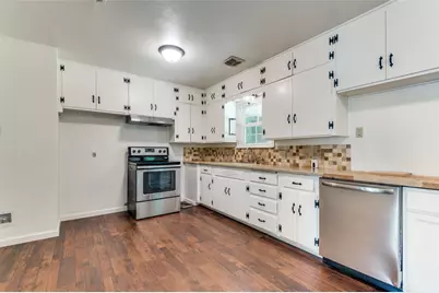 1901 Buck Street, Gainesville, TX 76240 - Photo 8