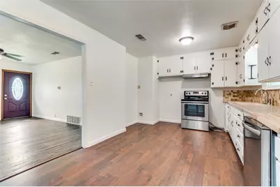 1901 Buck Street, Gainesville, TX 76240 - Photo 10