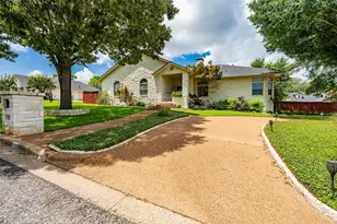 903 Rico Dr, Athens, TX 75751 - Photo 2