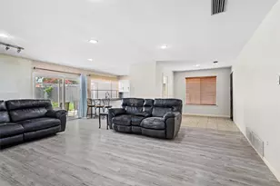 1722 Plantation Rd, Garland, TX 75044 - Photo 4
