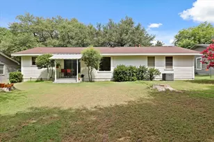 1211 Greenbriar Ln, Cleburne, TX 76033 - Photo 22