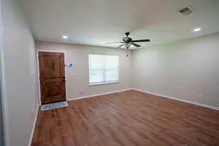 2020 Hubbard, Paris, TX 75460 - Photo 2