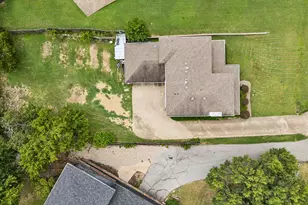 2026 Klondike St, Grand Prairie, TX 75050 - Photo 26