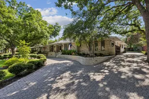 1605 Canyon Oaks Dr, Irving, TX 75061 - Photo 4