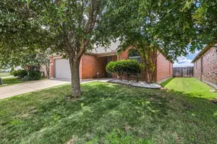 1213 Round Pen Run, Fort Worth, TX 76052 - Photo 2