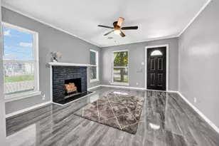 341 Emma St, Fort Worth, TX 76111 - Photo 4