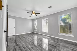 341 Emma St, Fort Worth, TX 76111 - Photo 10