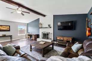 7504 Oak Ridge Dr, North Richland Hills, TX 76182 - Photo 4