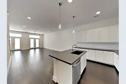 324 Templeton Drive, Fort Worth, TX 76107 - Photo 4