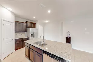 316 Oakbluff Dr, Denton, TX 76210 - Photo 10