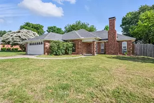 502 Highland Oaks Dr, Greenville, TX 75402 - Photo 2