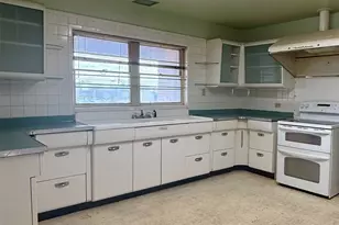 514 W Walker St, Breckenridge, TX 76424 - Photo 8