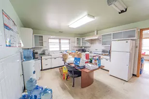 514 W Walker St, Breckenridge, TX 76424 - Photo 10