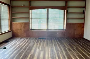 514 W Walker St, Breckenridge, TX 76424 - Photo 16