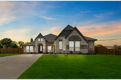 763 Crystal Lake Lane, Red Oak, TX 75154 - Photo 2