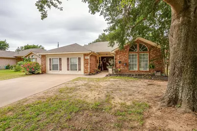 304 Comanche Walk, Joshua, TX 76058 - Photo 2
