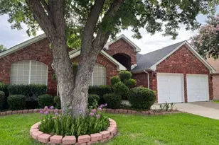 6922 Field Lark Dr, Arlington, TX 76002 - Photo 2