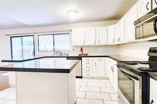 3905 Windflower Ln, Fort Worth, TX 76137 - Photo 10