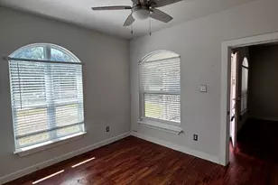 2505 May St, Fort Worth, TX 76110 - Photo 8