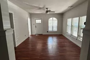 2505 May St, Fort Worth, TX 76110 - Photo 4