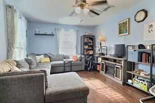 220 E Evans Ave, Bonham, TX 75418 - Photo 2