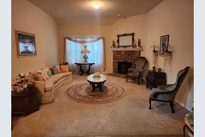 2952 Gospel Drive, Dallas, TX 75237 - Photo 2