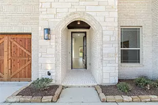 643 Crystal Lk Ln, Red Oak, TX 75154 - Photo 4