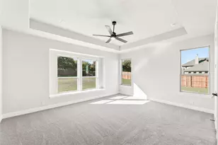 643 Crystal Lk Ln, Red Oak, TX 75154 - Photo 18