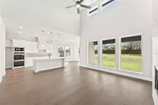 643 Crystal Lk Ln, Red Oak, TX 75154 - Photo 10