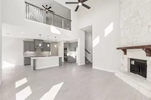 623 Crystal Lk Ln, Red Oak, TX 75154 - Photo 10