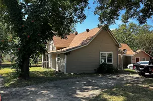 910 W Long St, Stephenville, TX 76401 - Photo 2