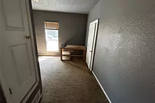 910 W Long St, Stephenville, TX 76401 - Photo 32