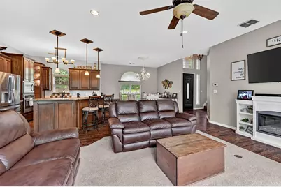 409 Navajo Trail, Lake Kiowa, TX 76240 - Photo 8