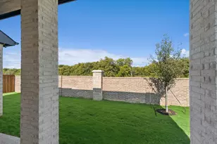 514 Long Trl, Mansfield, TX 76063 - Photo 2