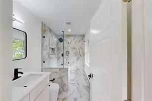 7126 Edgerton Dr, Dallas, TX 75231 - Photo 20