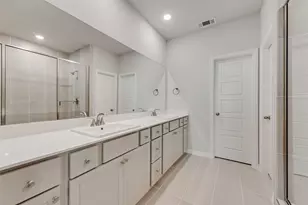 8071 Challenger Ln, Frisco, TX 75034 - Photo 16