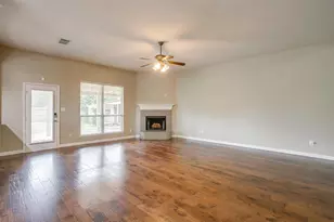 4426 Shady Elm Dr, Mansfield, TX 76063 - Photo 4