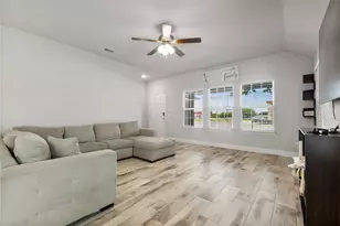 9221 White Settlement Rd, White Settlement, TX 76108 - Photo 10