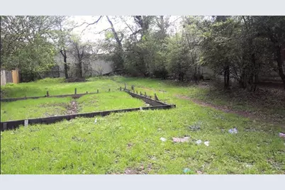 2826 Metropolitan Avenue, Dallas, TX 75215 - Photo 2