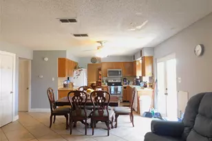 2630 Winslow Dr, Grand Prairie, TX 75052 - Photo 6
