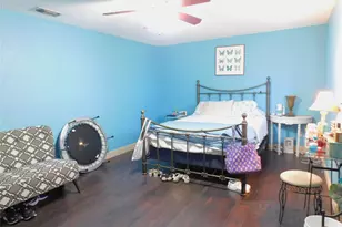 2630 Winslow Dr, Grand Prairie, TX 75052 - Photo 10