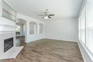 513 Pineview Ln, Fort Worth, TX 76140 - Photo 10