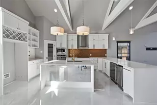 310 Splitrail Dr, Mabank, TX 75143 - Photo 10