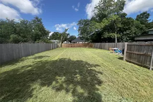527 N Chestnut St, Gainesville, TX 76240 - Photo 16