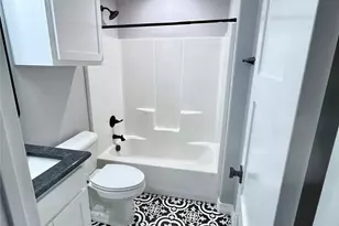 527 N Chestnut St, Gainesville, TX 76240 - Photo 14